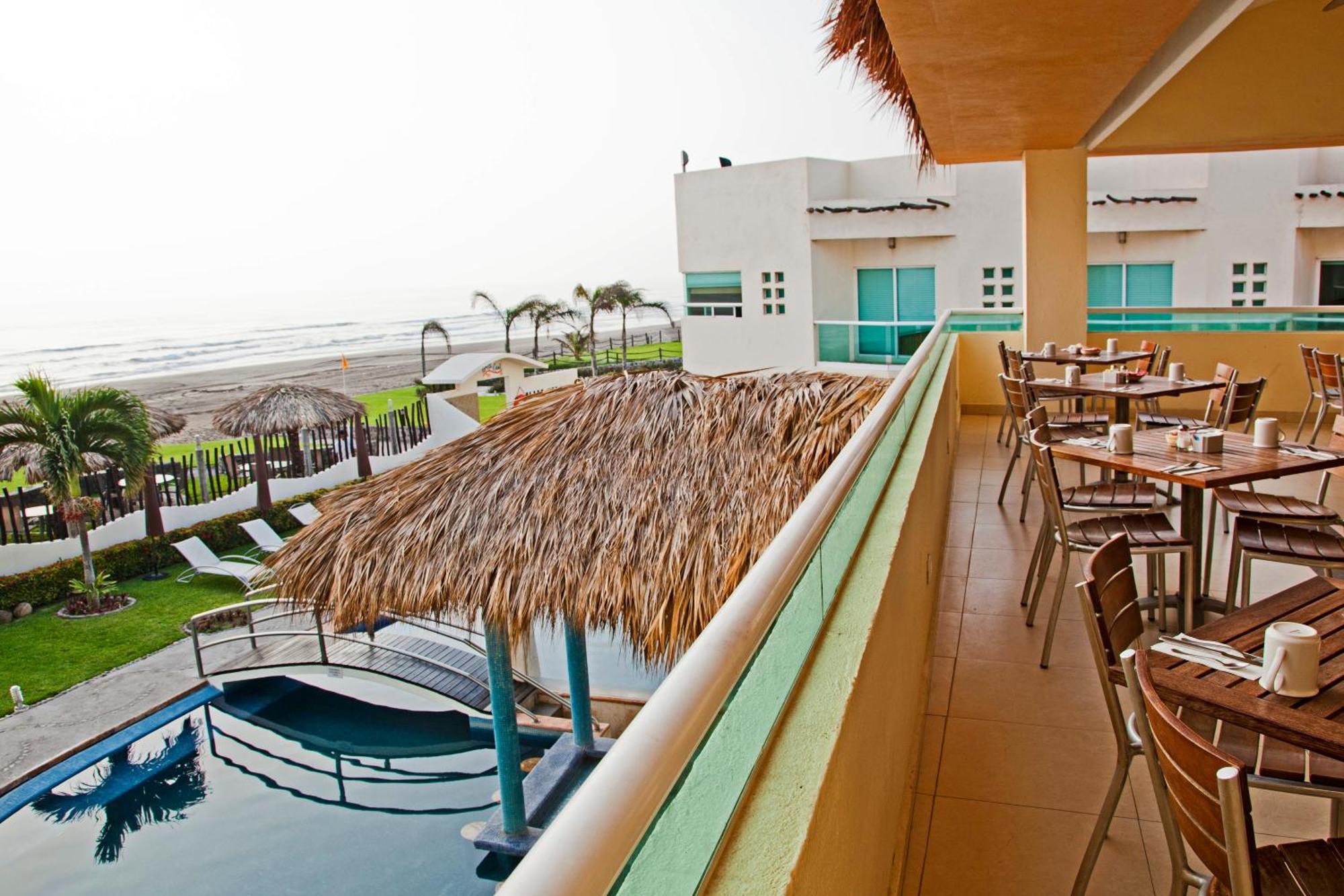 Artisan Playa Esmeralda Family Beach Hotel Playa Chachalacas 外观 照片