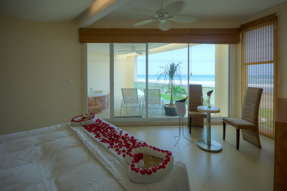 Artisan Playa Esmeralda Family Beach Hotel Playa Chachalacas 外观 照片